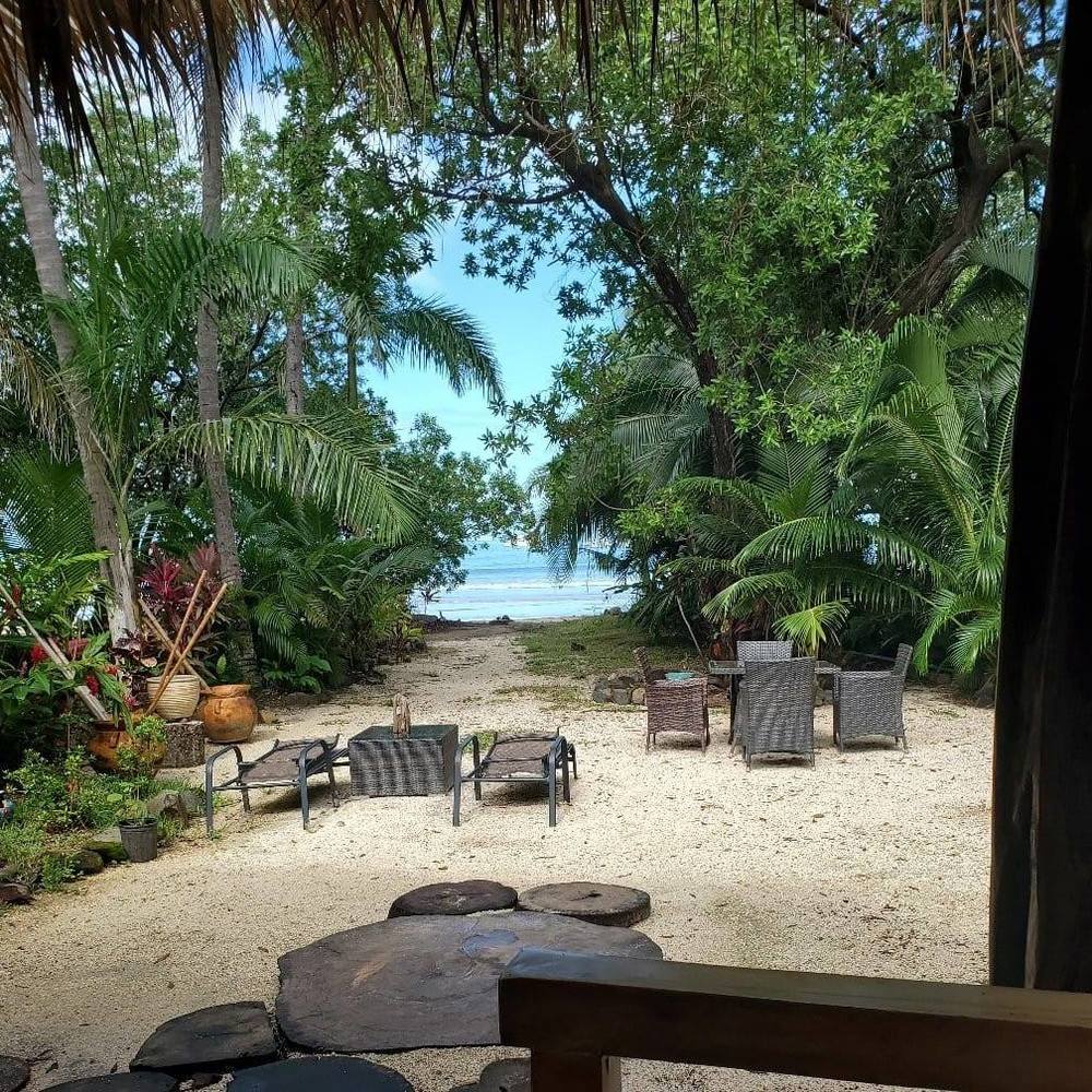 Meet your Posher, Lesla